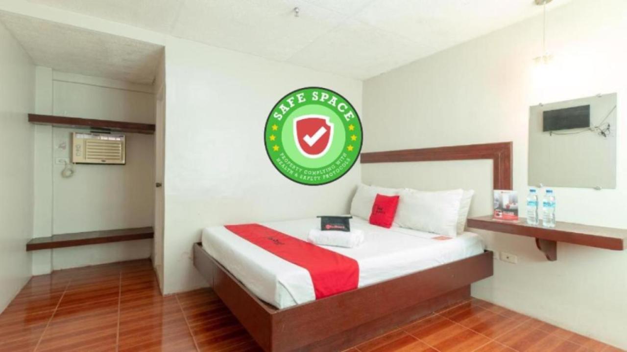 Hotel RedDoorz @ Paterno Street Tacloban Exterior foto
